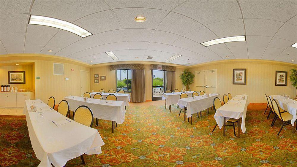 ヒルトン ガーデン イン レキシントン エクステリア 写真